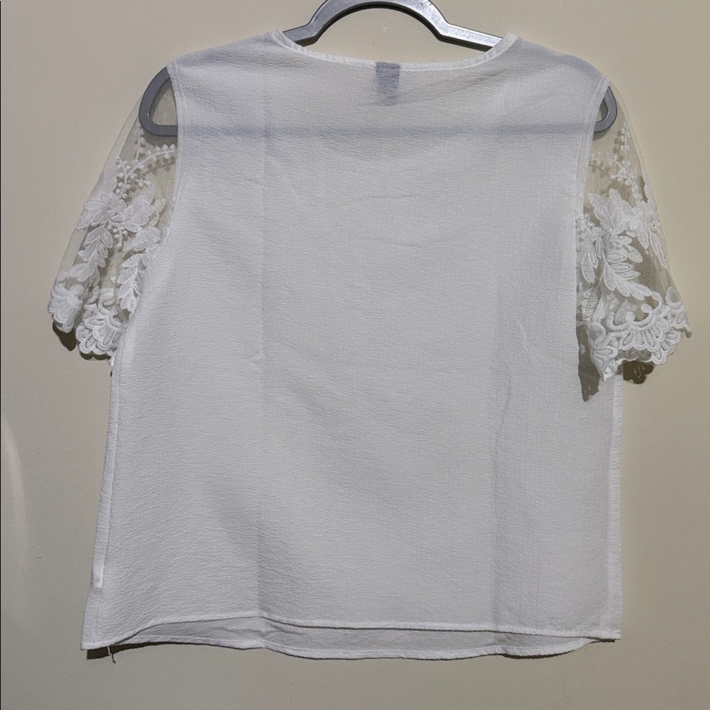 SHEIN White Floral Lace Sleeve Blouse - Picture 4 of 5